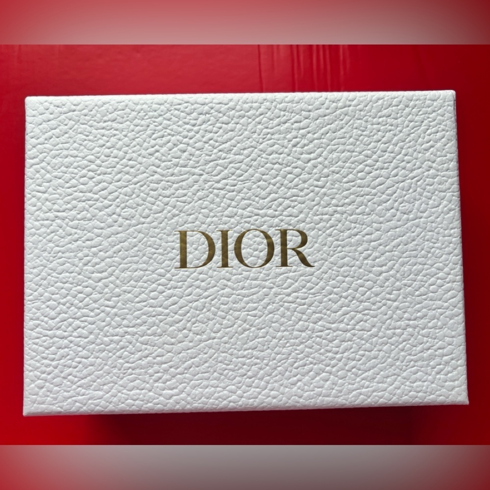 Dior Vip Gift Jewelry Holder with Perfume - Picture 6 of 6